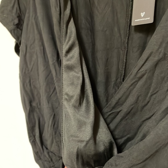 Black shirt sleeve wrap style bodysuit - Picture 6 of 6